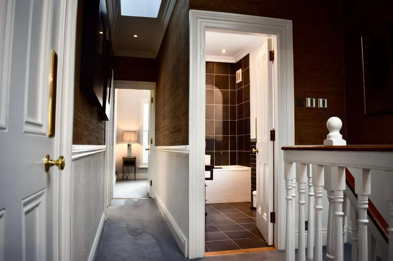Holiday home Refurbished Traditional Dublin Townhouse