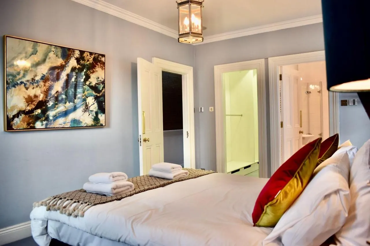Holiday home Refurbished Traditional Dublin Townhouse